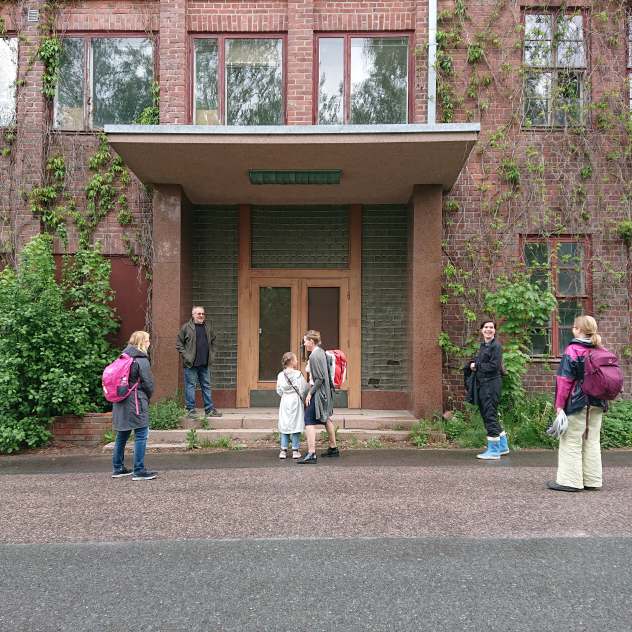 60945050_301424487410859_2180227692685688832_n